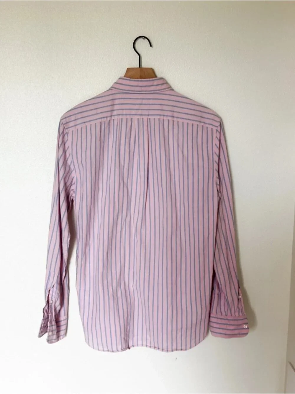 J Crew The Broken-In Oxford Slim Pink with light blue Stripe Button-Down Shirt-M